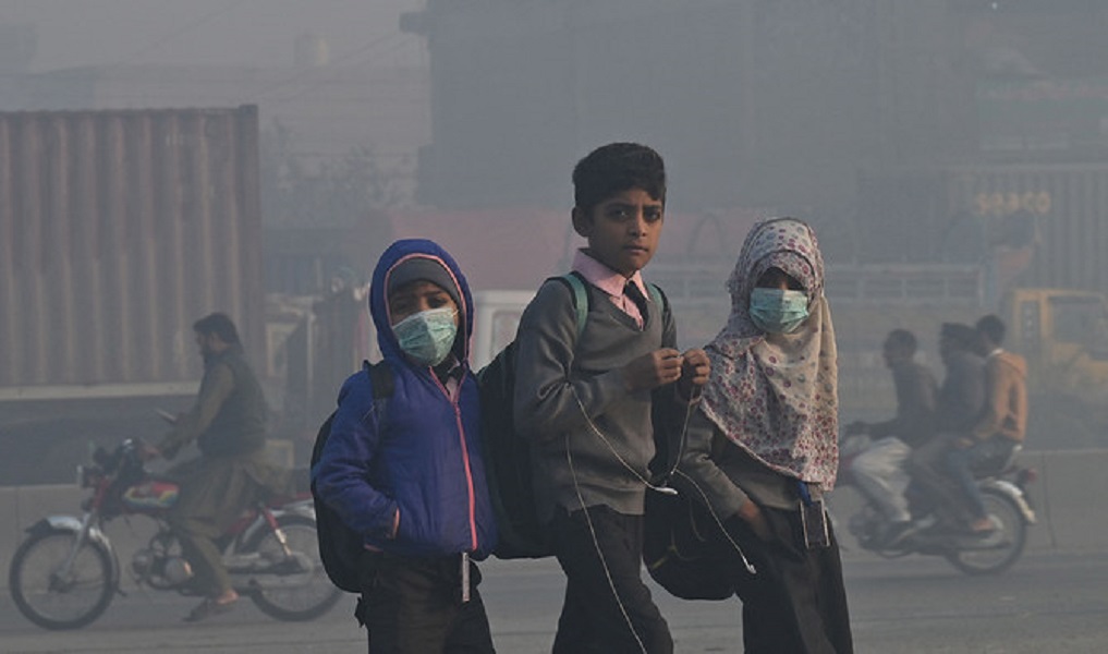 Smog blankets Punjab, forcing schools to shut down until Nov 24.